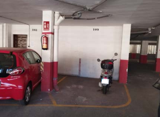 Activo inmobiliario del Grupo Alfil: plaza de parking en la calle Federico García Lorca de Málaga